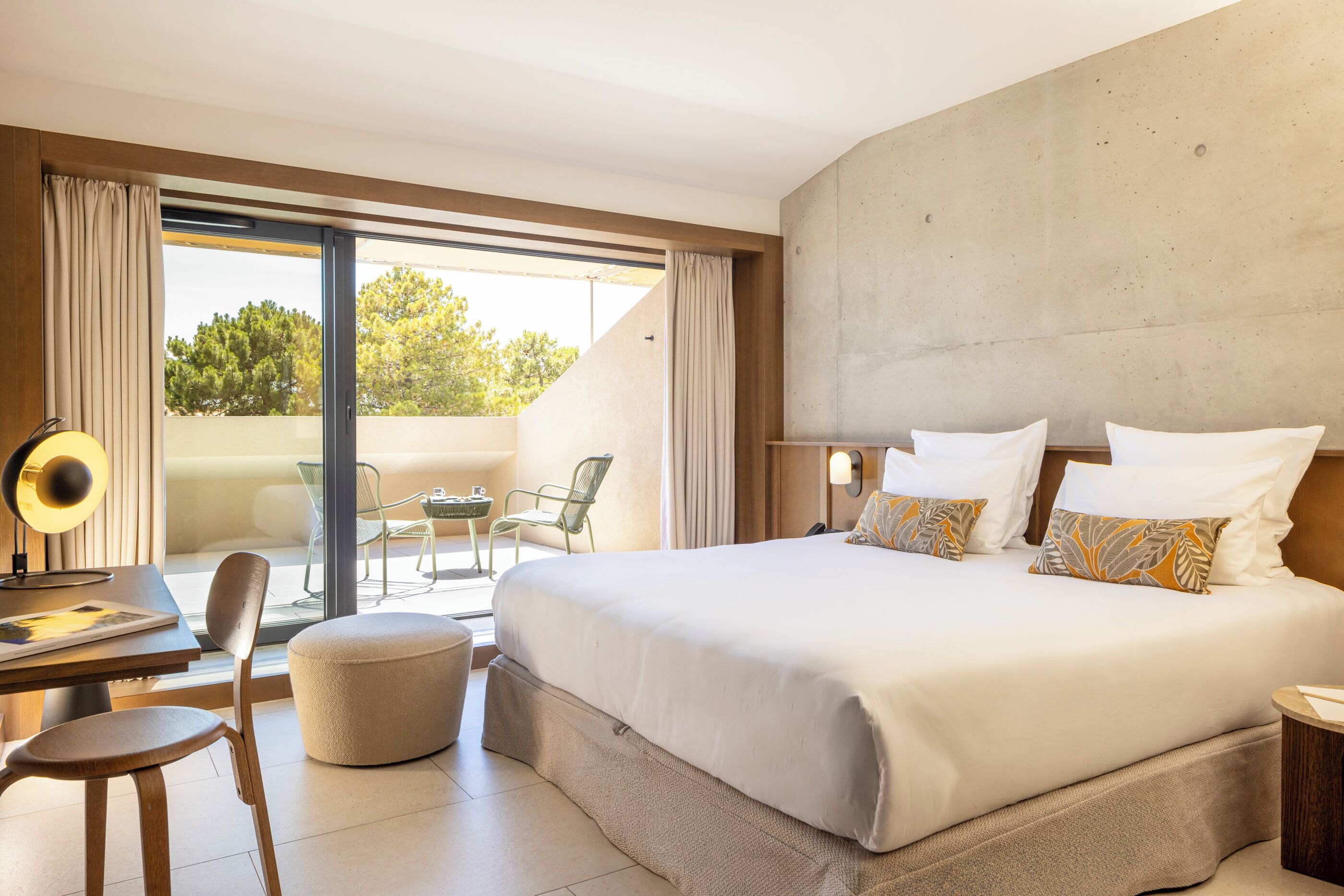 Deluxe Double Room | Minibar, in-room safe, soundproofing, free WiFi