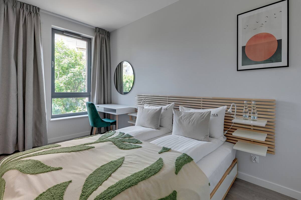Deluxe Studio Suite