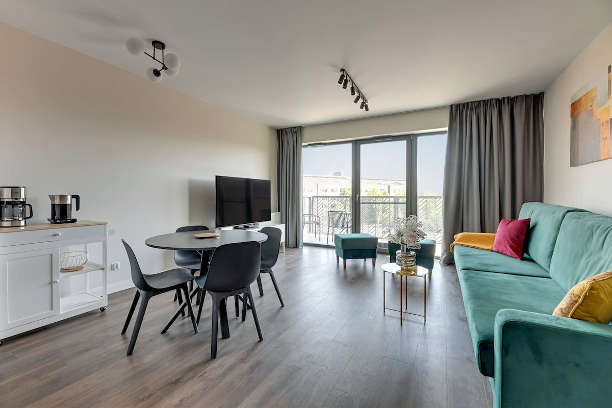 Classic Apartment | 2 bedrooms, premium bedding, individually decorated