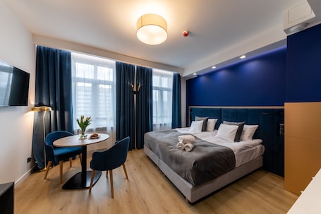 Standard Double Room | Hypo-allergenic bedding, blackout drapes, iron/ironing board, free WiFi