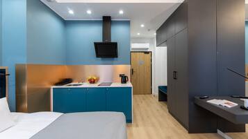 Standard-Doppelzimmer | Eigene Kochnische | Mini-Kühlschrank, Herdplatte, Wasserkocher, Hochstuhl