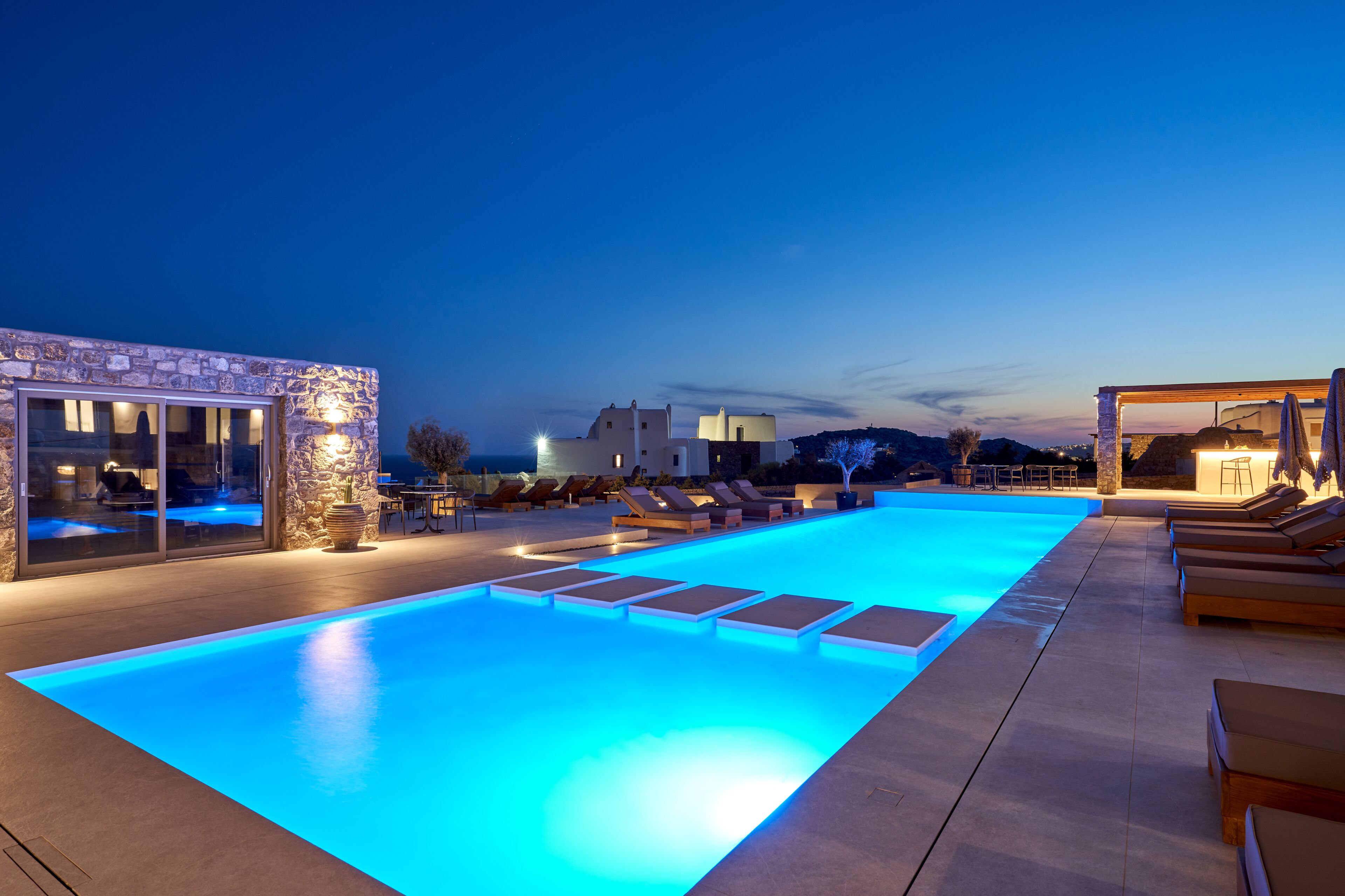 Photo - Ionic Suites