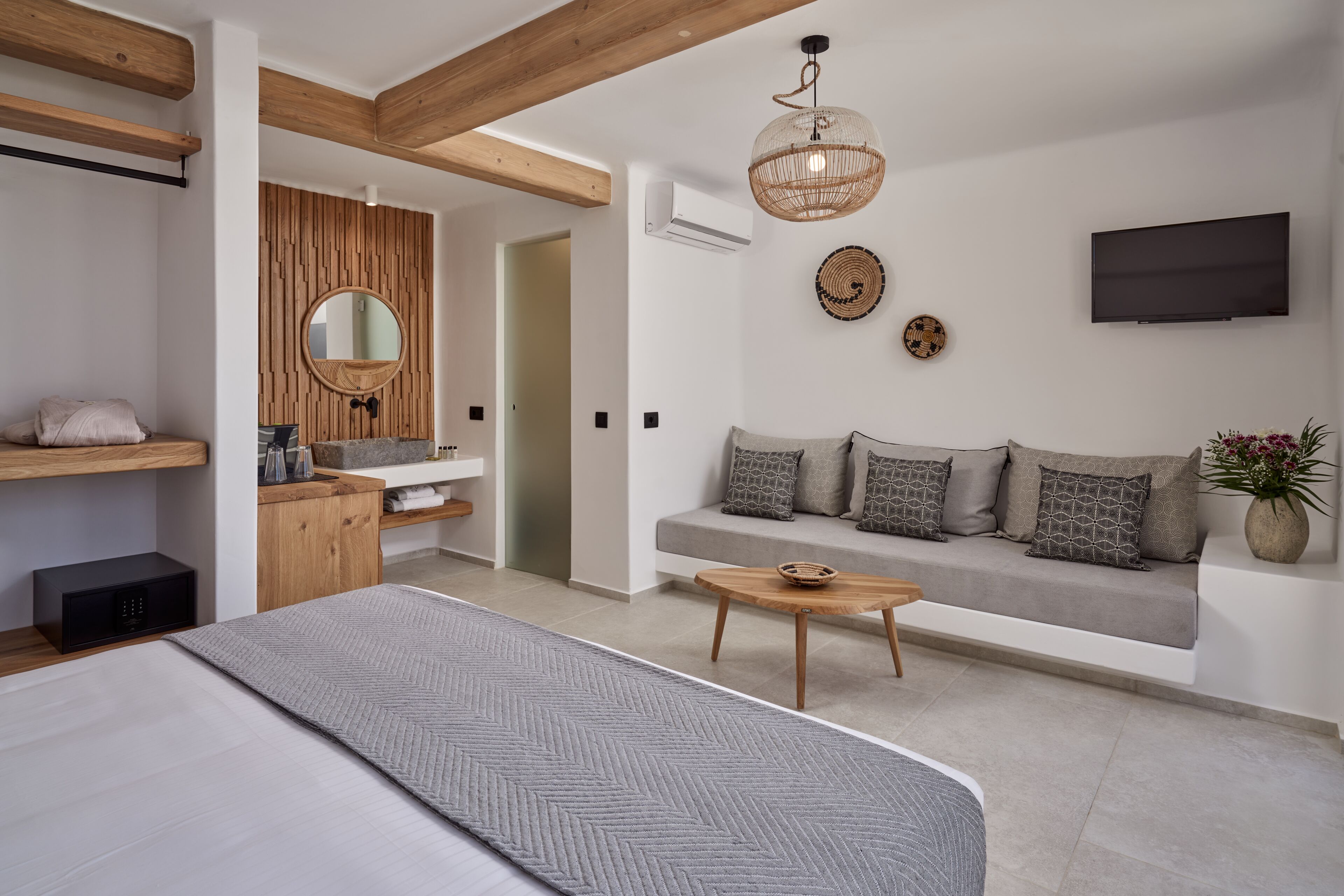 Photo - Ionic Suites