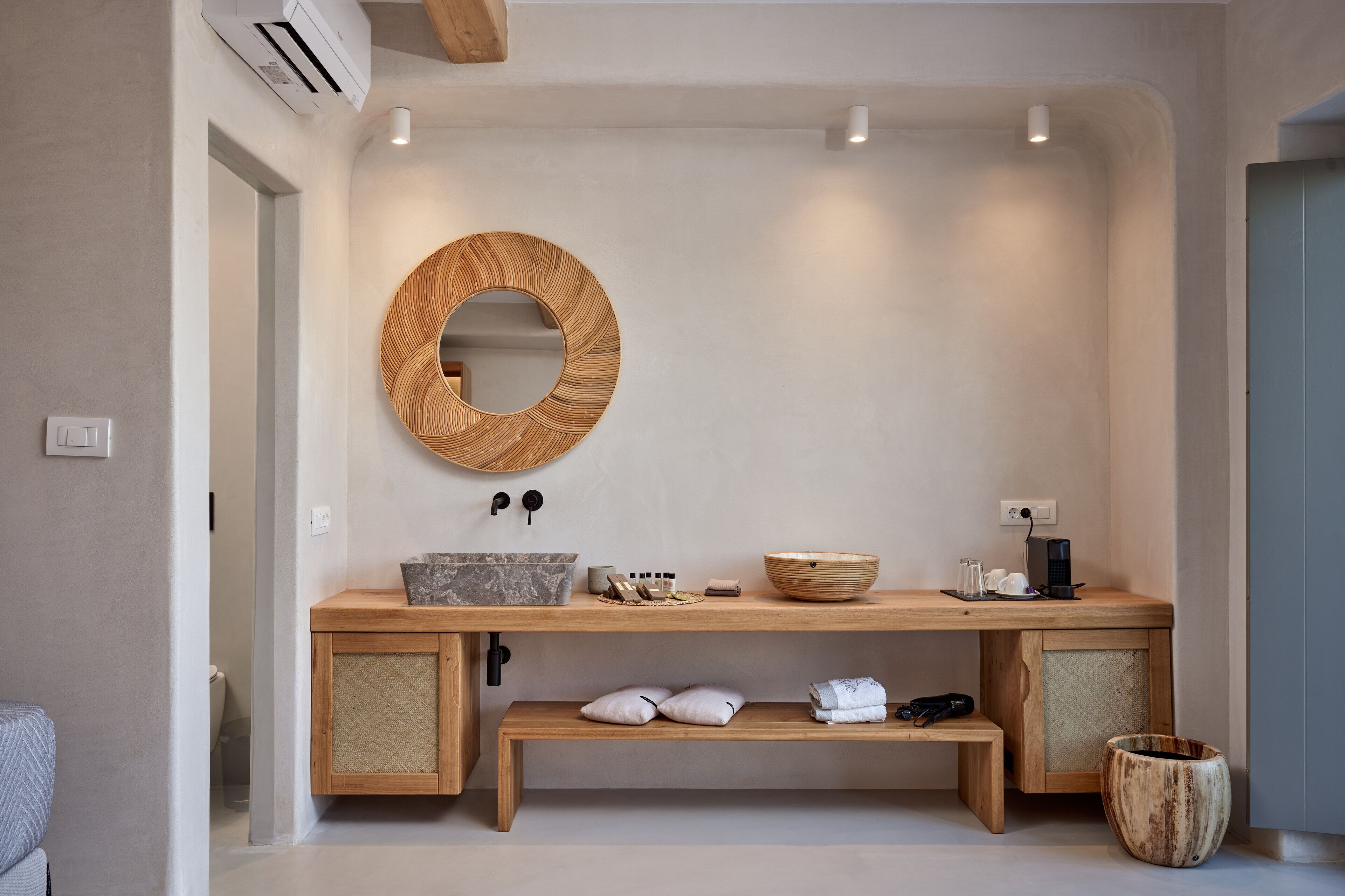 Photo - Ionic Suites
