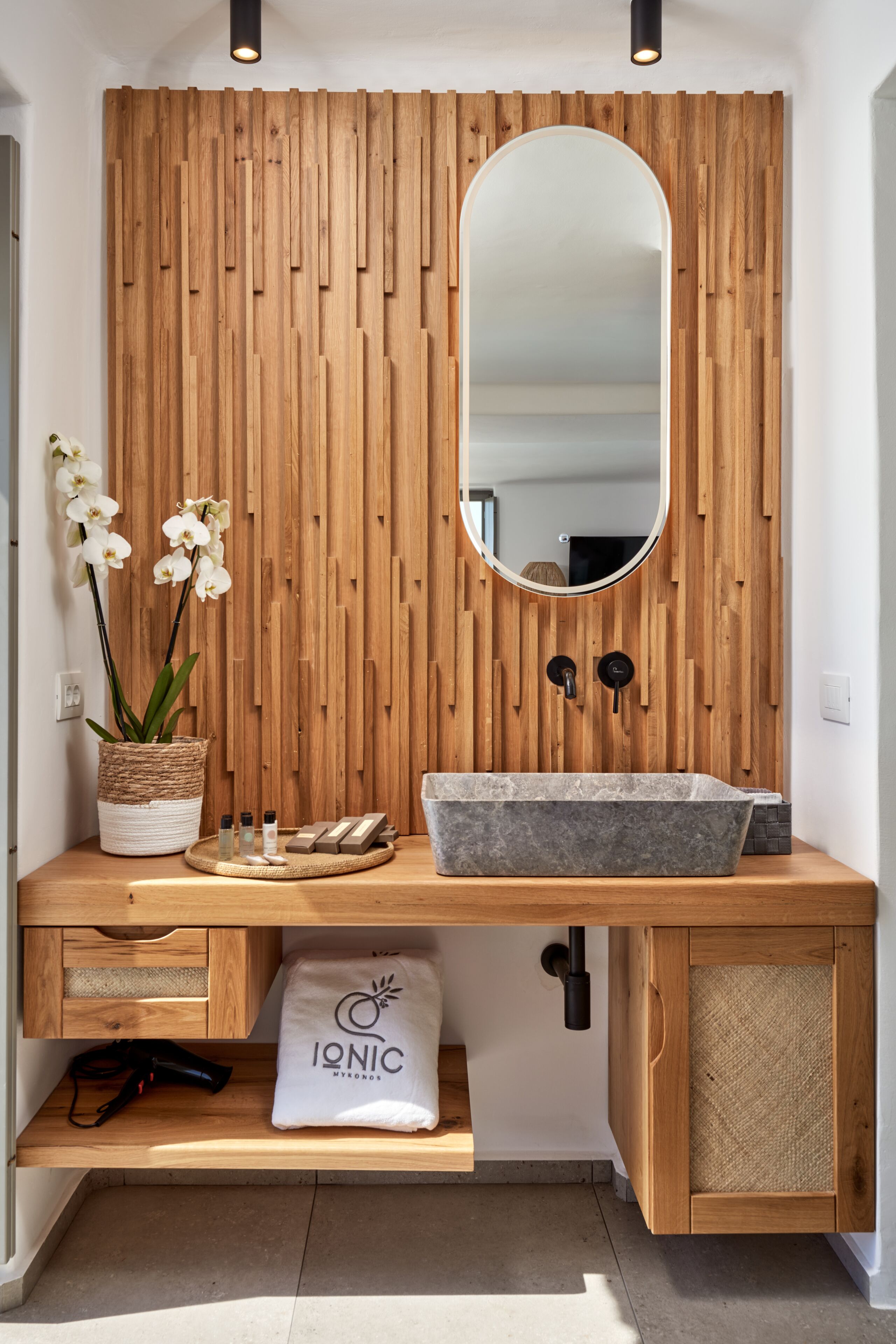 Photo - Ionic Suites