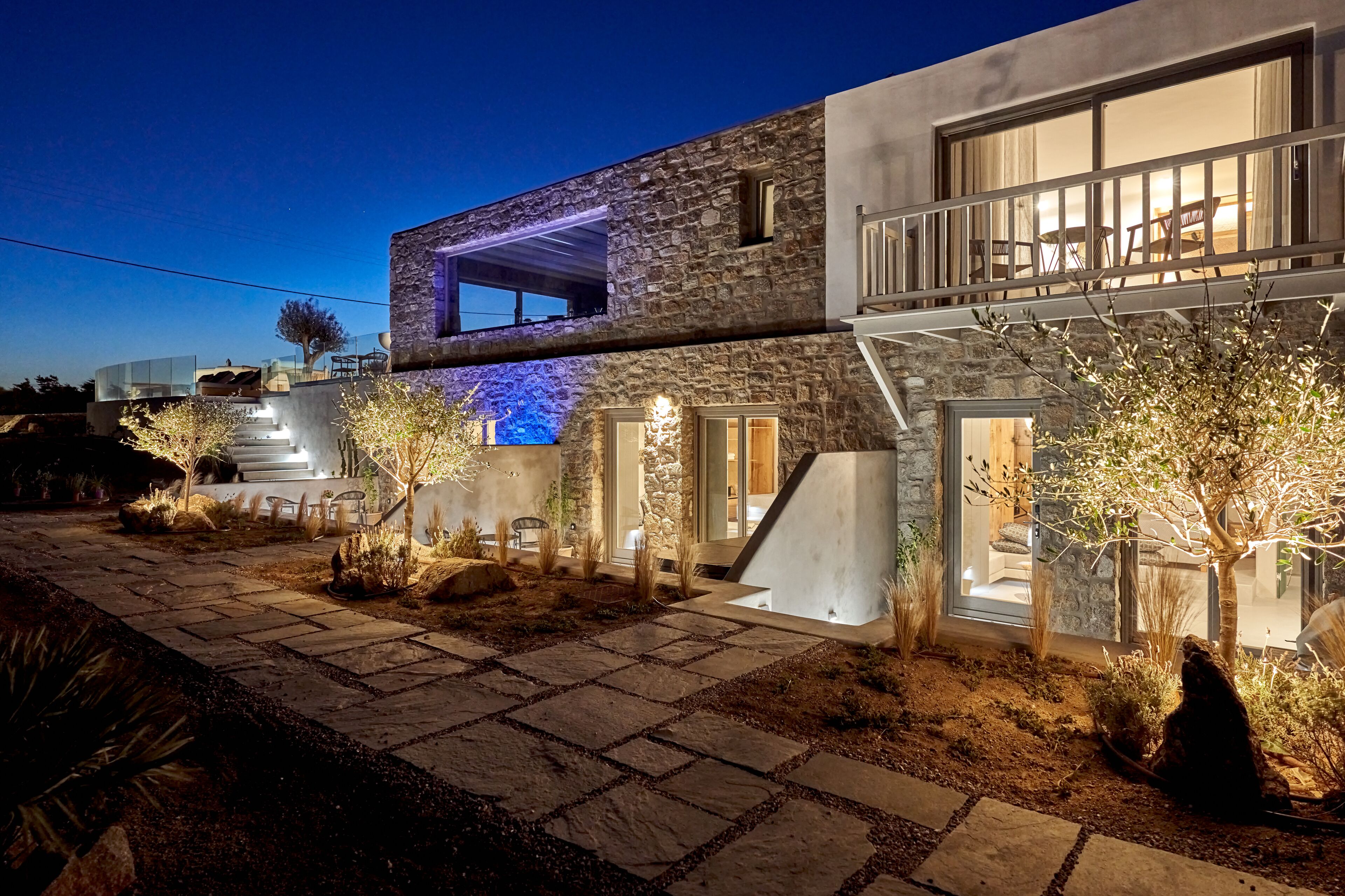 Photo - Ionic Suites