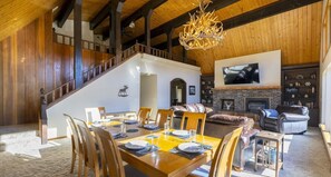 Dining - Hot Tub, Ski Wolf Creek, Fish San Juan River Village (Pagosa Springs)