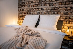 7 chambres, fer et planche à repasser, accès au Wi-Fi (inclus)