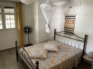 3 bedrooms, desk, iron/ironing board, travel crib - Villa Delia in Le Lamentin (Le Lamentin)