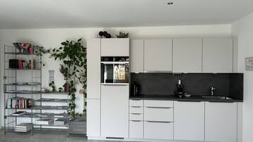 Frigorífic, forn, placa de cuina i rentaplats
