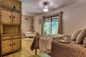 1 dormitorio, tabla de planchar con plancha, wifi gratis y ropa de cama