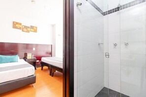 In-room safe, free WiFi, bed sheets - Hotel SBC (Bogotá)