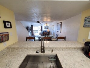 Appart'hôtel, 2 chambres | Cuisine privée