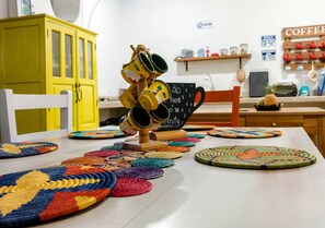 TV connectée de 32 pouces avec chaînes par câble