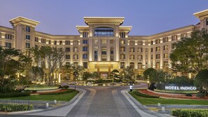 Exterior - Hotel Indigo Xiamen Haicang by IHG (Xiamen)