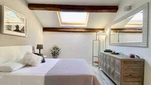 Deluxe Apartment | 2 bedrooms, iron/ironing board, free WiFi - Residenza CasaNova (Venice)