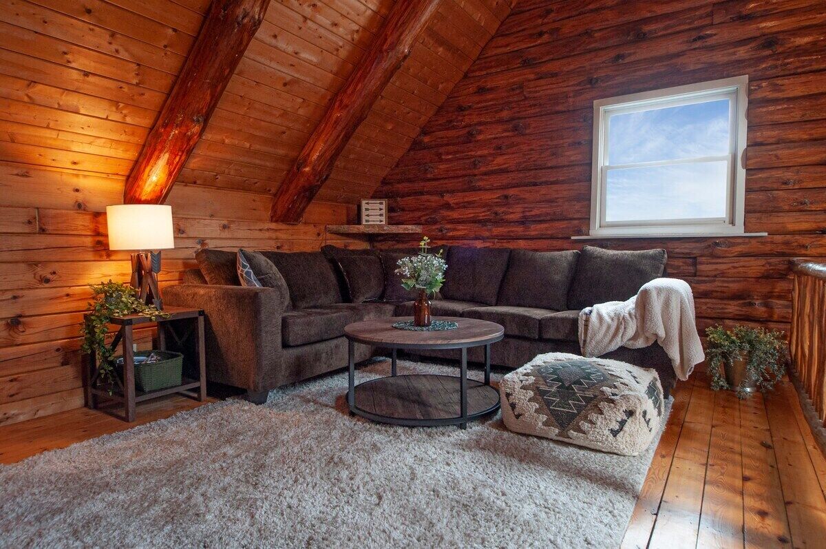Starlight Cabin- Private Log Cabin 10 Acre Retreat