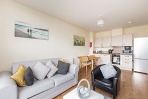 Apartment, 1 Queen-Bett | Wohnzimmer