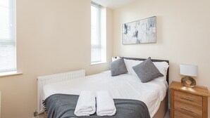 Apartment, 1 Queen-Bett | 1 Schlafzimmer, kostenloses WLAN, Bettwäsche