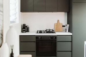 Private kitchen - Dunes on Sandy Wha (Gerringong)