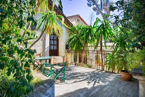 Property grounds - 1. Apricot 1 , Les Bastidieres (Toulon)