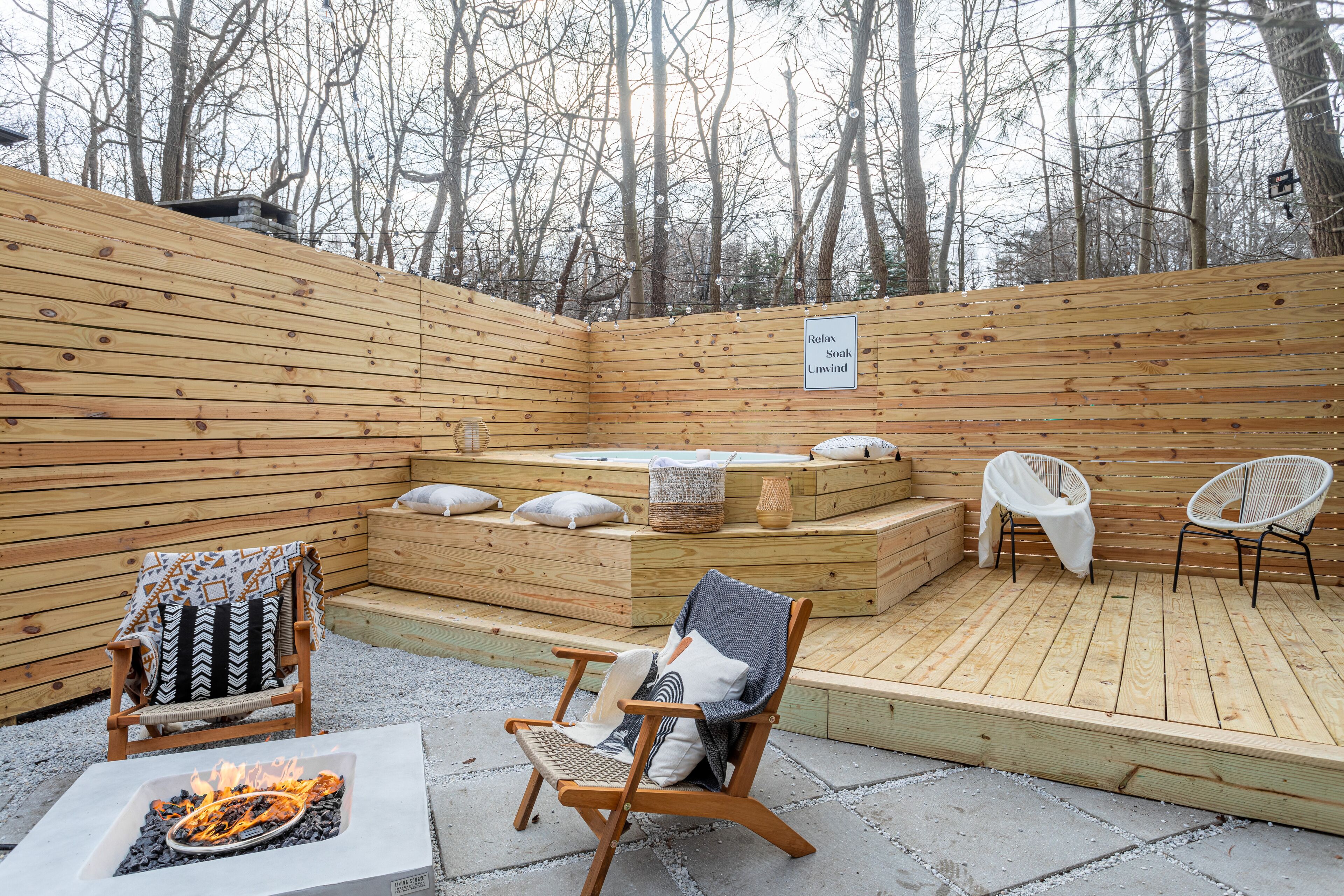 Midcentury Oasis, Skiing, Hot Tub & Game Room!