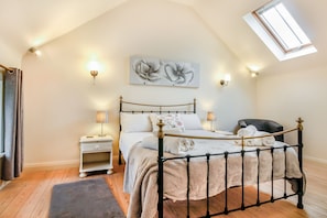 Cottage | 2 phòng ngủ, trang trí khác biệt