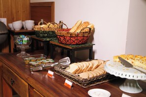 Tägliches inbegriffenes Frühstücksbuffet