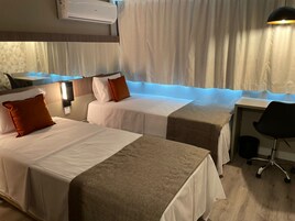Executive Twin Room | Premium bedding, minibar, in-room safe, individually furnished
