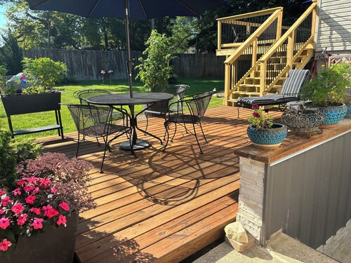 Bloomington Indiana Rental- 2BR/1BA Apartment on ground floor of duplex