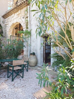 Outdoor dining - 3. Turquoise 3 Les Bastidières (Toulon)