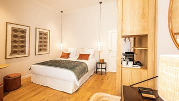 1 bedroom, down comforters, pillowtop beds, minibar