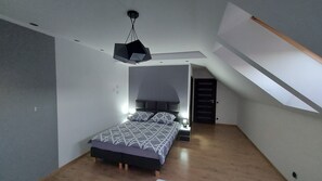 4 chambres, lit de bébé portatif, accès au Wi-Fi (inclus)