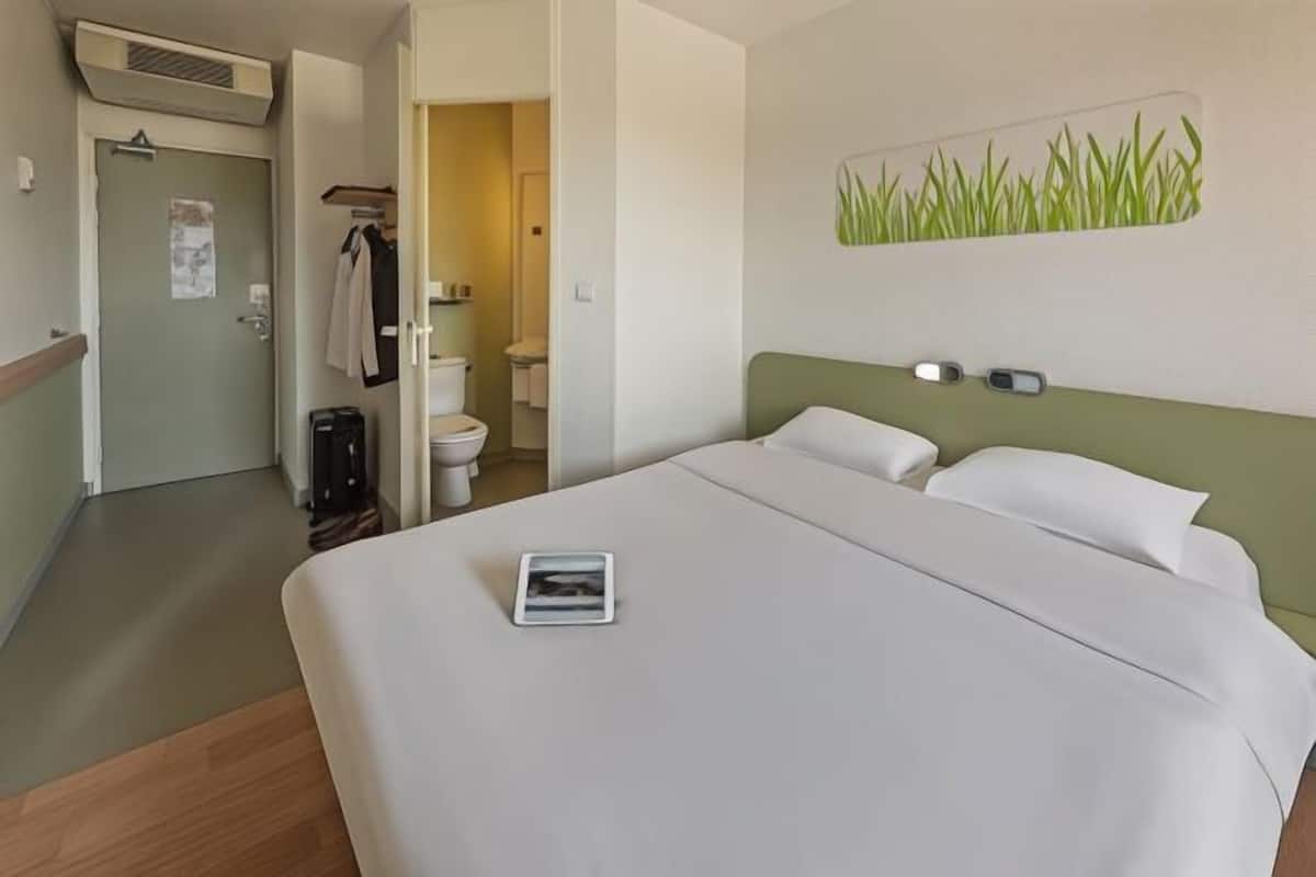 Verdunkelungsvorhänge, schallisolierte Zimmer, kostenloses WLAN