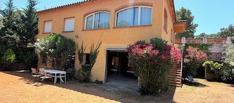 Independent house near the beach of Pals!