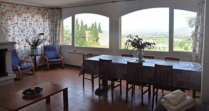 Villa Cots, near Pals Beach!