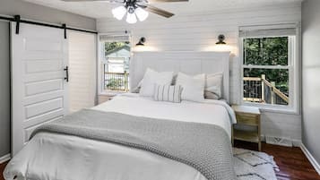 3 bedrooms, travel crib, free WiFi, bed sheets