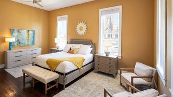 3 bedrooms, desk, iron/ironing board, free WiFi