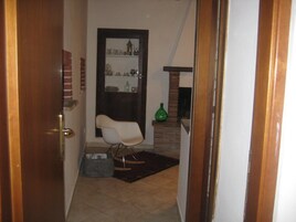 Apartment | 1 bedroom, iron/ironing board