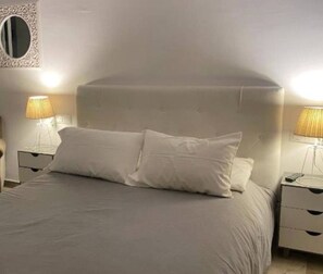 3 bedrooms, desk, free WiFi, wheelchair access