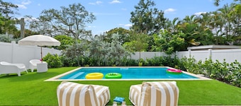 The View@FTL pool & rooftop jacuzzi