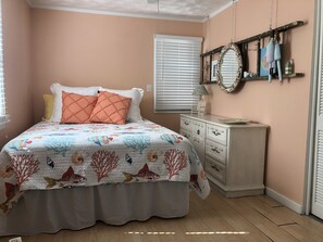 2 bedrooms, iron/ironing board, travel crib, free WiFi