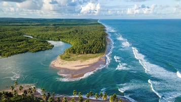 Di pantai