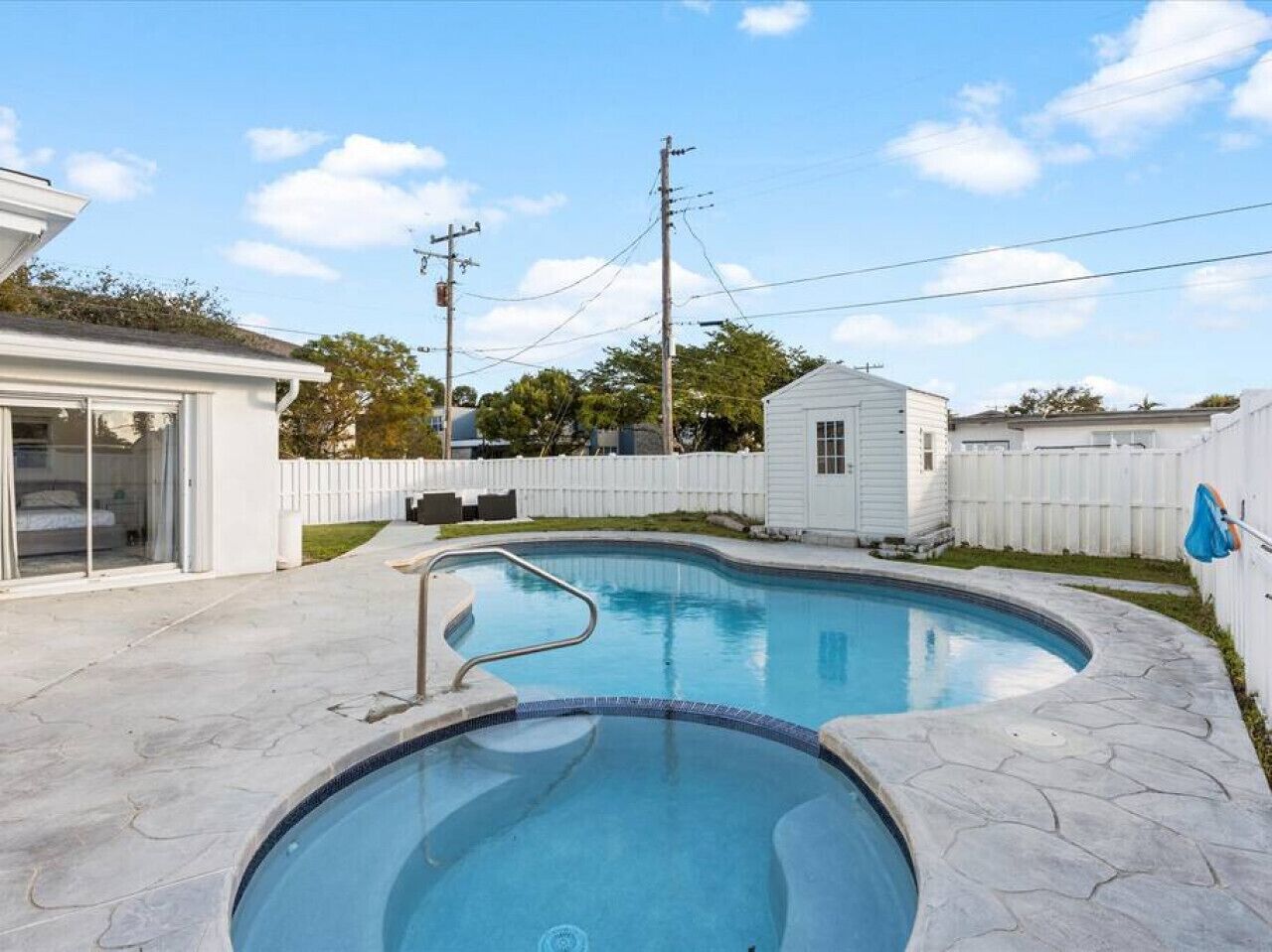 Chic & Modern 4BDR 2BA Home - Guests' Top Pick 🏠✨