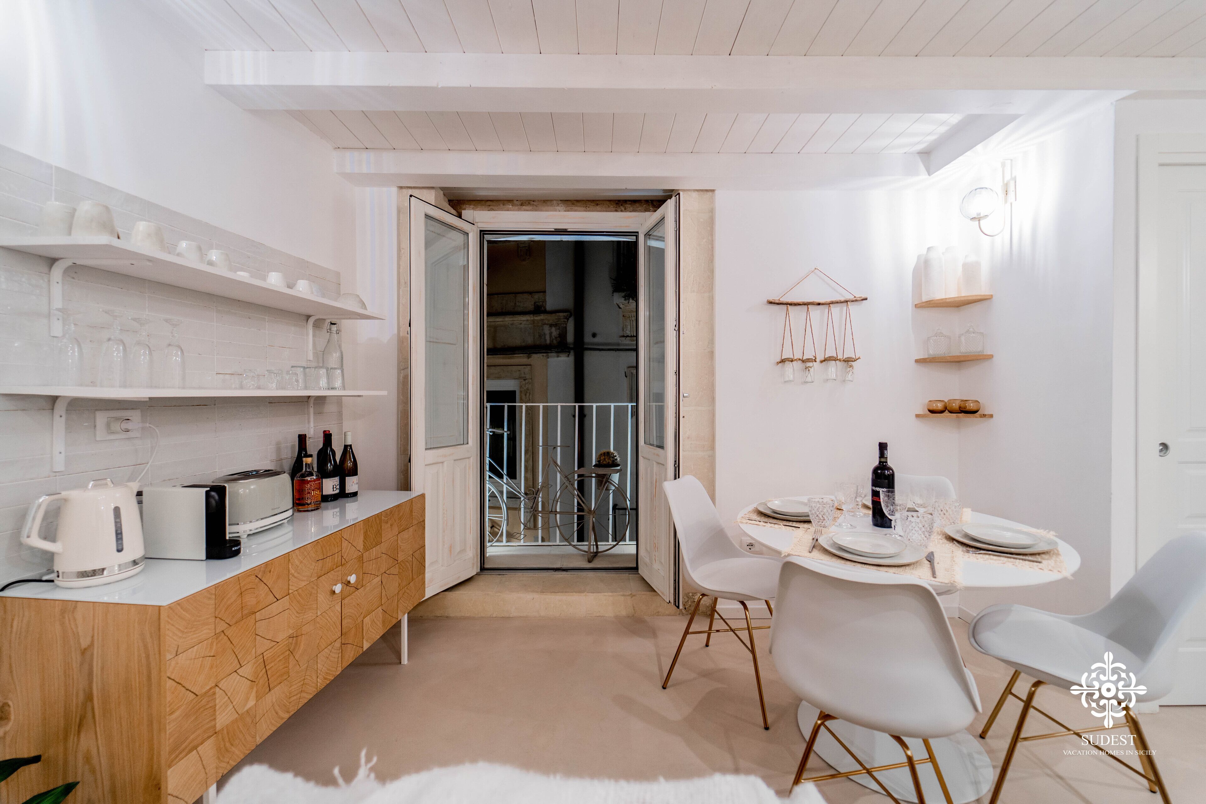 Exclusive Apartment | Dining room