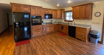 Wet Feet Retreat is a family friendly home near Burnside Island State Park.