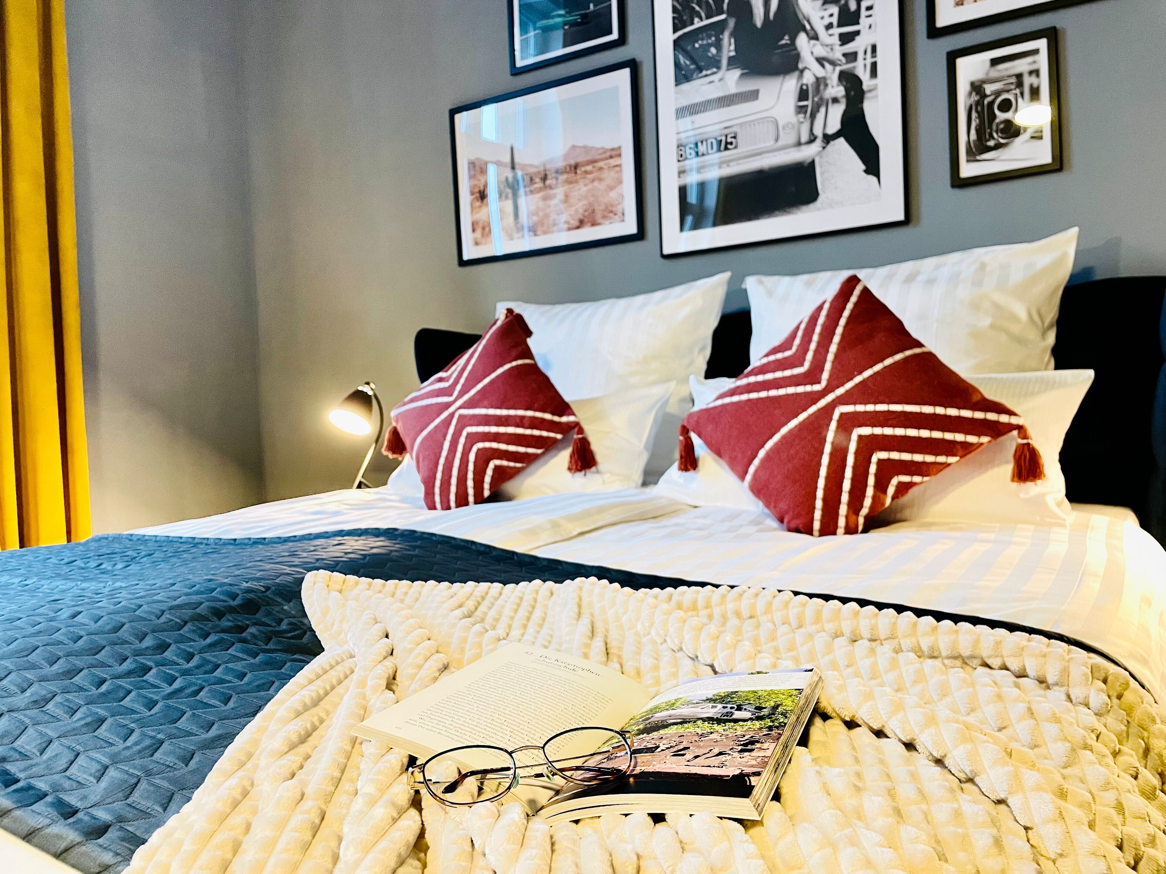 ☆Exclusive old building apartment | Central | near the Rhine