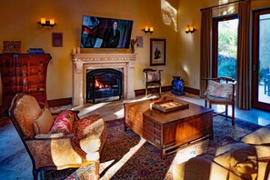 Smart TV, fireplace, video games, ping pong