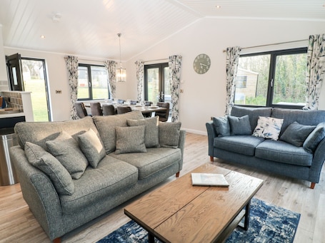 Cottage | Living room | TV, video-game console