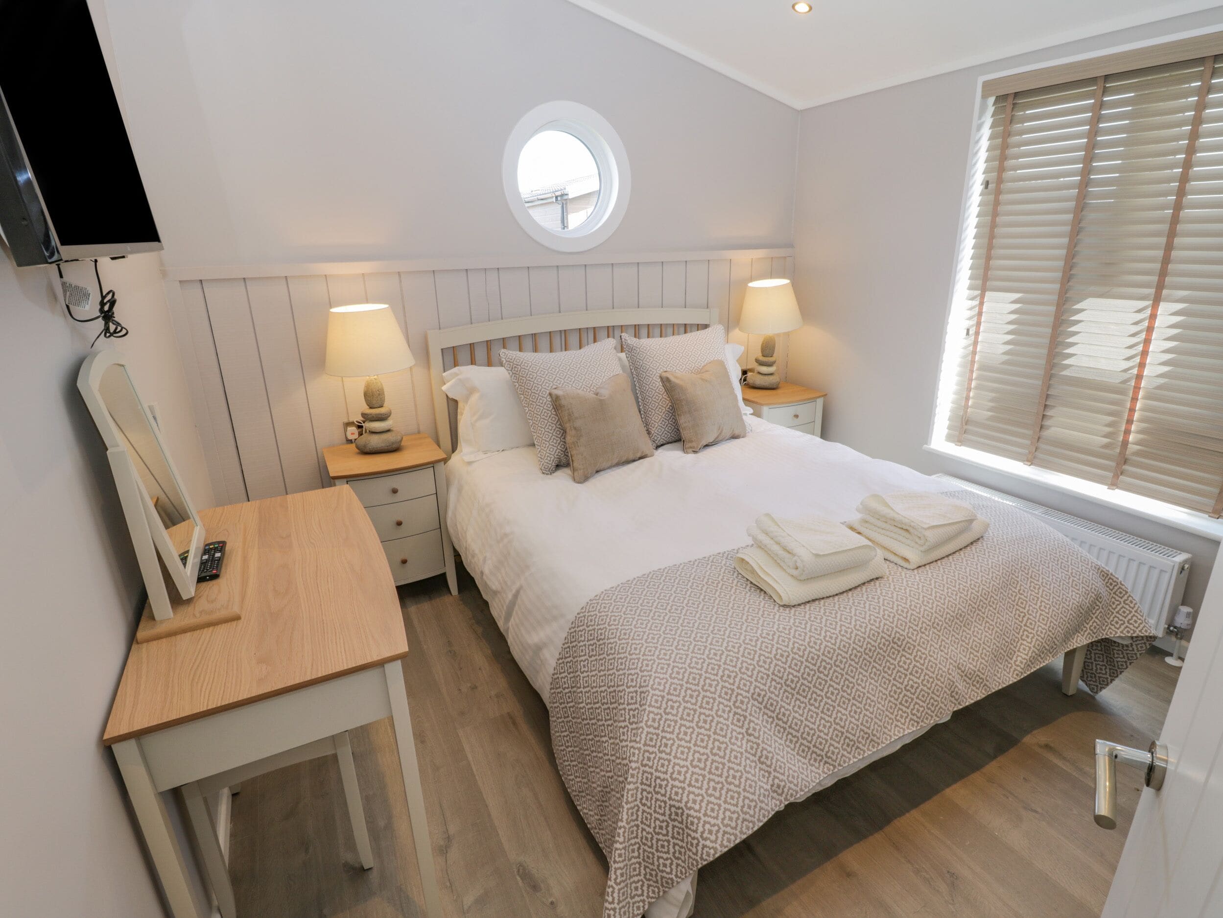 Cottage | 3 bedrooms, individually decorated, individually furnished, free WiFi